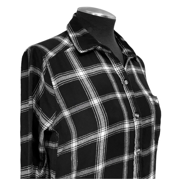Hollister - Black and White Plaid Flannel Button Down Shirt - Small - Picture 3 of 8